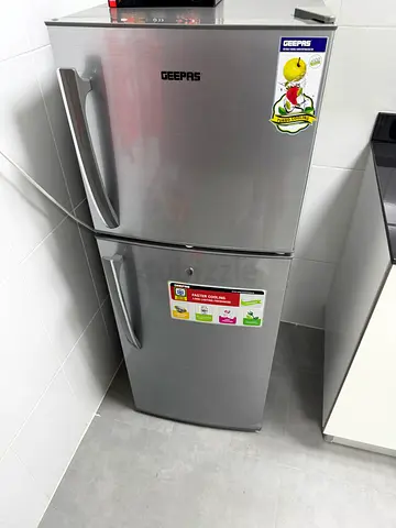 Geepas 2-door fridge/freezer - stainless steel, working