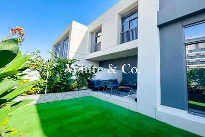 Family Area | Private Garden | Single Row