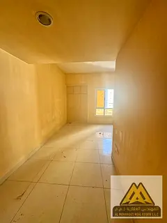One-Bedroom Apartment with Living Room, Master Room, 2 Bathrooms, Central AC, and Built-In Closets i