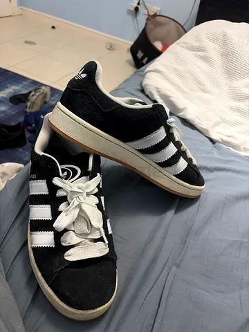 Adidas Black and White Campus Size 9 US