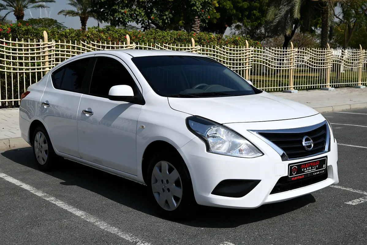 Nissan Sunny 2022 — photo 1 of 17