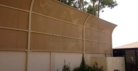 Wall fence/Privacy fence