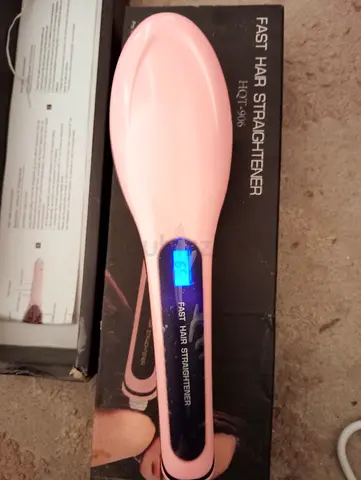 Brush straightener