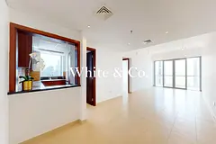 Investor| Perfect Location| Spacious Unit