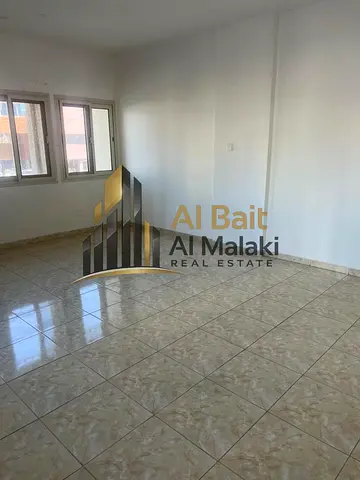Office for rent in Al Majaz 1, ready to go, prime location, price 45,000, spacious area, excellent view