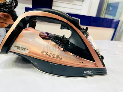 Tefal Ultimate Pure Steam Iron FV9845 Black/Brown