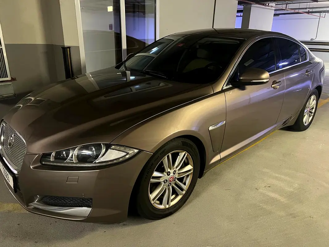 Jaguar XF 2015 — photo 1 of 7