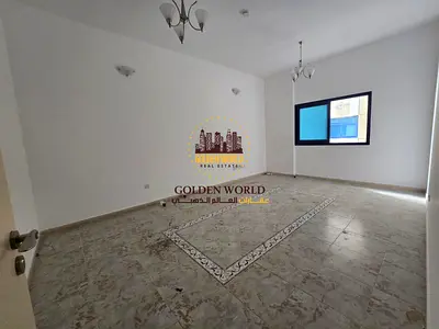 شقة غرفتين وصالة للإيجار السنوي في المجاز3، تكييف مجاني، غاز مركزي، صيانة مجانية، أمن وكاميرات 24/7، موقع مميز قريب من المدارس والخدمات.