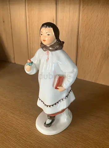 Figurine Eskimo Girl Made in USSR Soviet
