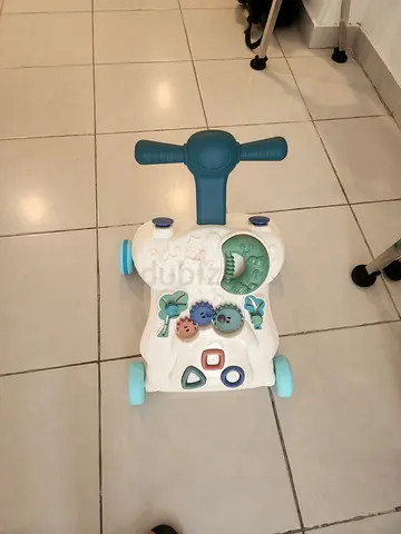 Baby Walker Good Condition available near Burjuman
