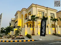 Villa for sale opposite a garden, including registration fees, electricity, water and air conditioni