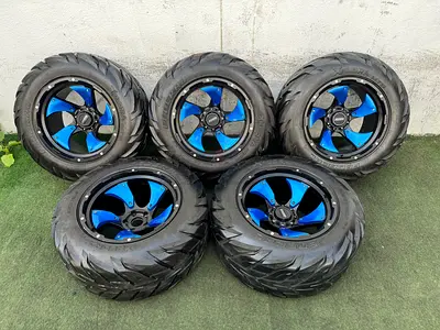 5x original Jeepers Edition 20x12” Rims with Federal 35”