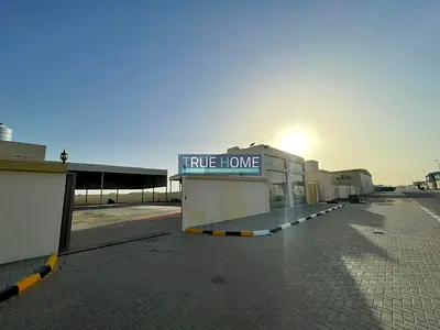 Industrial Warehouses – English Advertisement