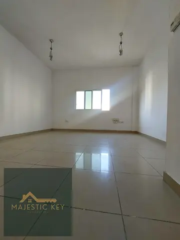 PRIME LOCATION STUDIO CENTRAL AC ONLY 20K