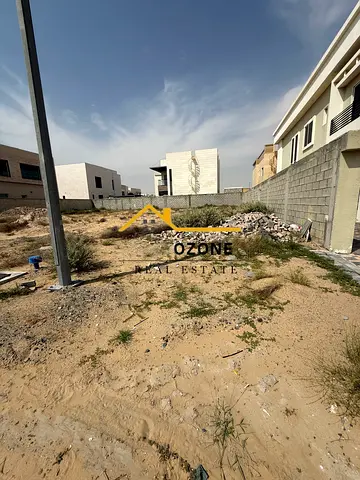 فرصة ذهبية للبيع في الشارقة - منطقة الحوشي، أرض سكنية في موقع استراتيجي متميز