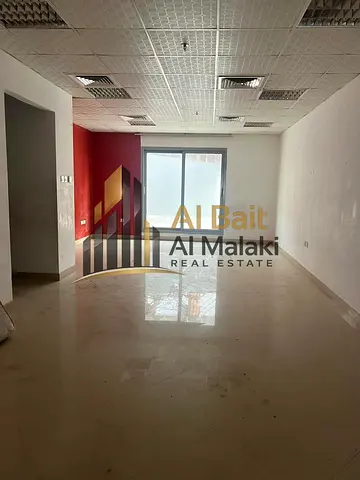 بنت هاوس في التعاون على مخرج دبي تسهيلات في الدفع بالكون واسع مساحه واسعة تكييف مركزي على أربع دفعات او 6دفعات مع باركن