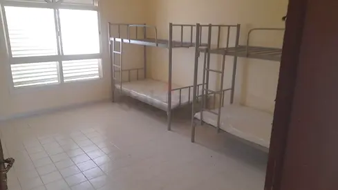 Boys / Girls Bedspace Available in Khalifa City- AUH 600 Dhs per month