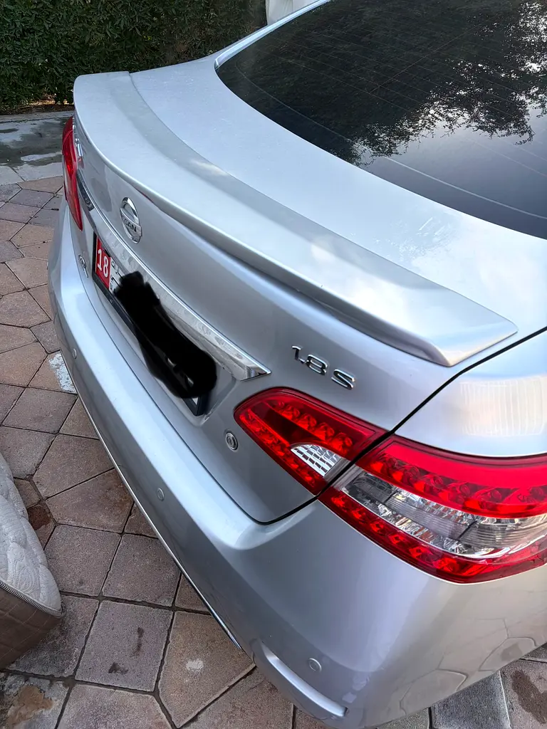 Nissan Sentra 2019 — photo 1 of 9