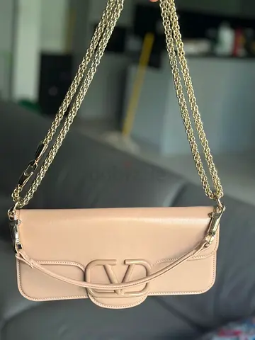 Valentino garavani pink leather shoulder bag with gold chain