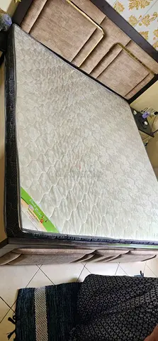 King size Mattress Just like brand new. Used few times. For sale at best price. Size: thickness-20cm