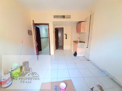 Studio family building near to park only 22000