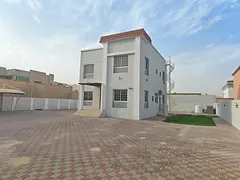 للبيع فيلا 5 غرف في موقع مميز في ند الحمر