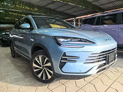 *** FINANCE, GCC, PLUG IN HYBRID, 3Y WARRANTY PLUS 3Y SERVICE CONTRACT INCLUDED ***