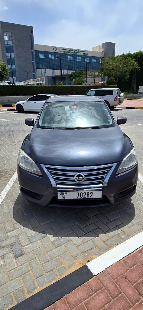 Nissan Sentra 2019 — photo 1 of 15