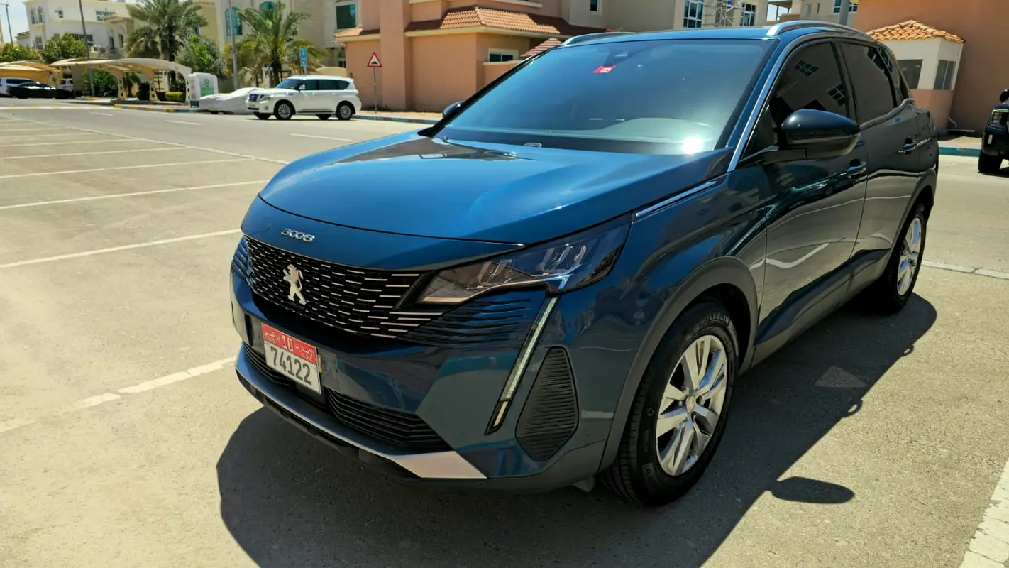 Peugeot 3008 2023 — photo 1 of 15