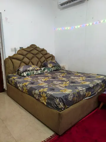 Elegant King Size Bed with 12 inch spring mattress