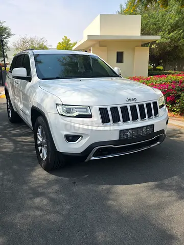 Grand cherokee limited in very good condition 2015 mileage 170000km new battery new tyres