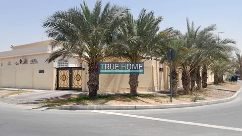 فيلا فاخرة للبيع في الرمثا – الشارقة بمساحة واسعة