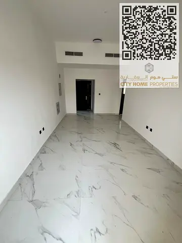 شقة غرفة وصالة للإيجار السنوي في المويهات 3 عجمان بمساحة جيدة وتشطيب سوبر لوكس تكييف مركزي + بلكونة + موقع مميز قريب من مخرج دبي والشارقة مباشرة