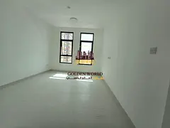1BR apartment in Al Qulayah, first tenant, free parking, open view, panoramic windows, master room,