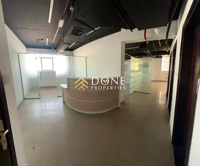 Fully fitted ! Cabin installed office immediately moving / at prime location