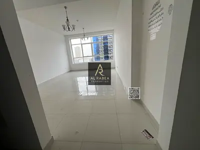 Open view - on Khalifa Main Street - closets - par