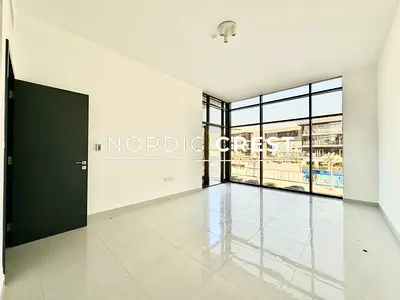 Large Corner 1BR | 2 Full Baths | Ready to Move-in
