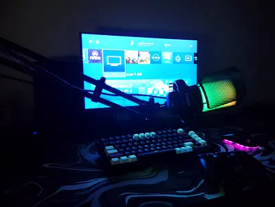 كيبورد سويتش أصفر 75 بالمية مع زر الصوت بشكل حديث مع كيكابس اضافية