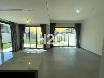 Bright Townhouse | Spacious I Brand New