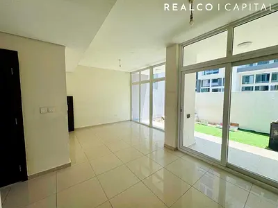 3 BEDROMS UNFURNISHED READY TO MOVE PROPERTY