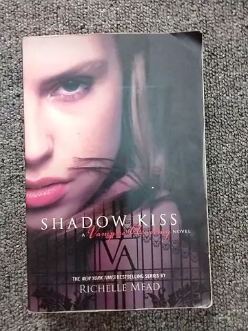 Vampire Academy Shadow Kiss