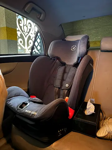 Maxi cosi Car seat with iso fix for sale
