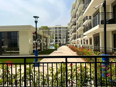 PODIUM | HUGE TERRACE | BIG LAYOUT