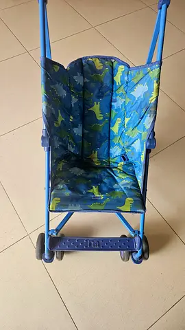 Stroller - no seat belt