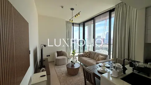 Upgraded | 12 Cheque Option | Ready To Move