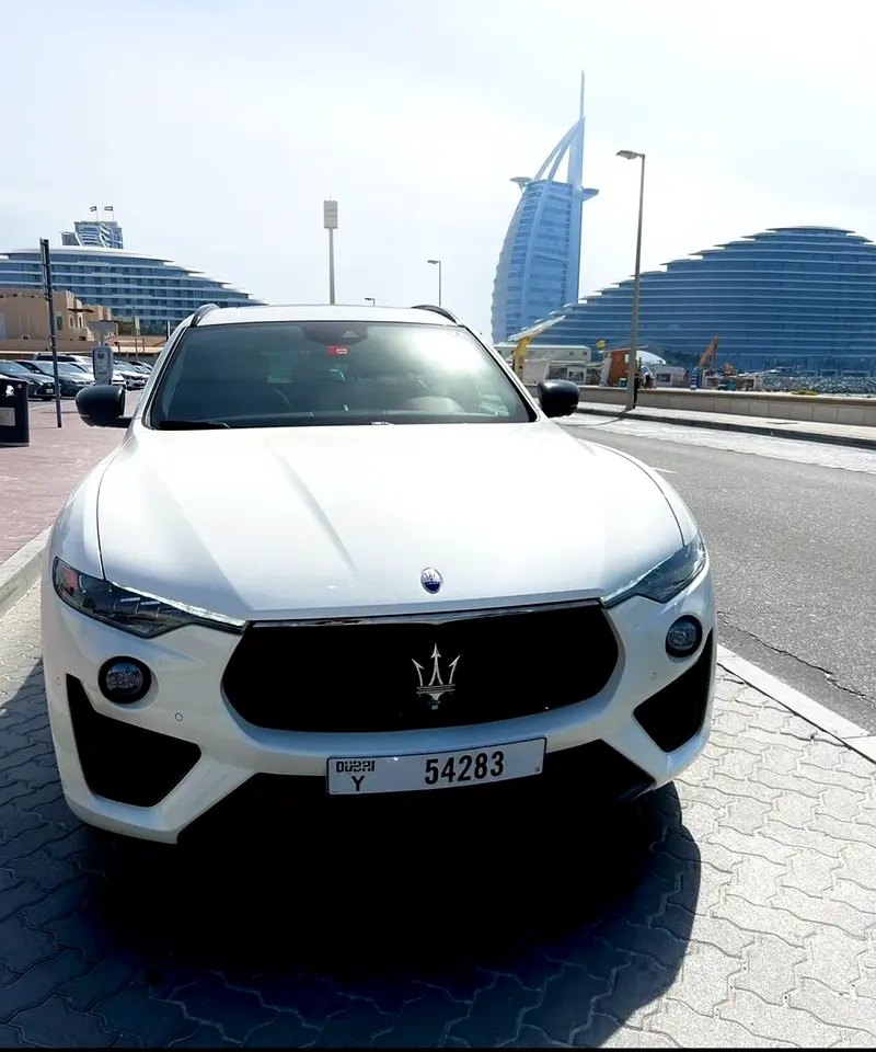 Maserati Levante 2022 — photo 1 of 10