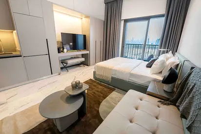 Furnished Studio in Premium Location w/ Balcony