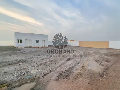 10000 SQFT YARD WITH ROADBASE / ELECTRICITY AVAILABLE 30 KW / 2 ROOMS 1 KITCHEN 1 WASHROOM / RENT 115,000 DH [ READY TO MOVE ] YARD