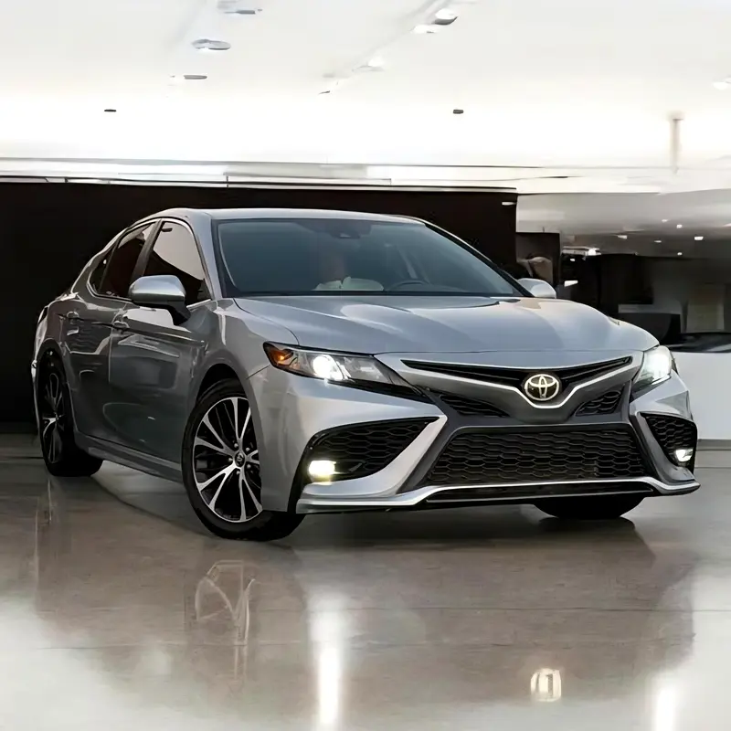 Toyota Camry 2020 — photo 1 of 12