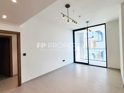 Fully Fitted | High Floor | Ready to Move